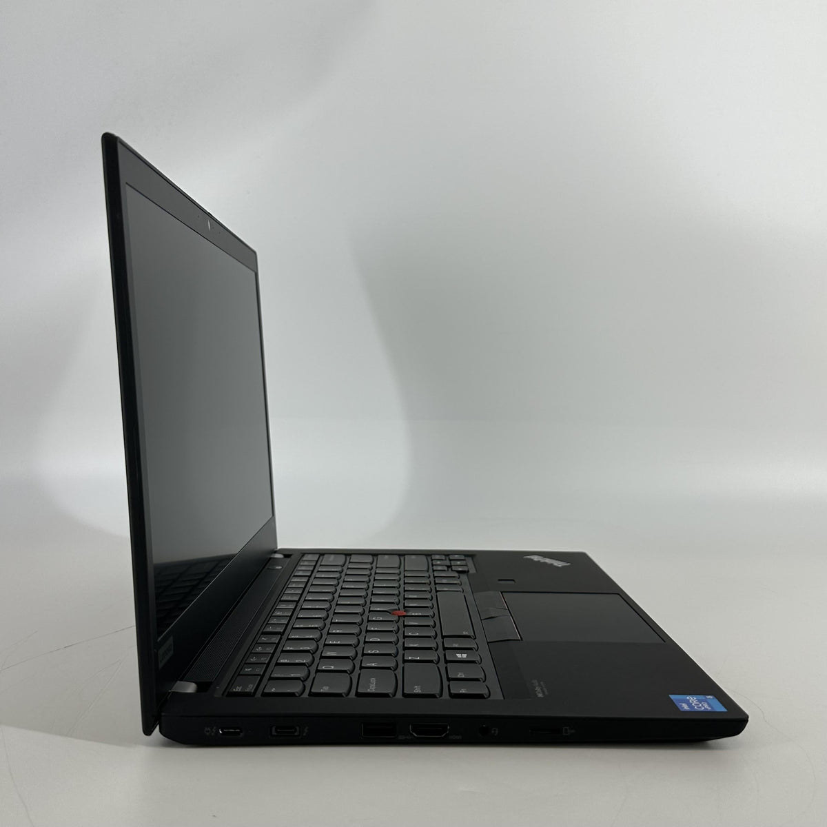 Lenovo ThinkPad T14 Gen 2 Black 2.6 GHz Intel Core i5 11th Gen. 16GB RAM 256GB Solid State Drive