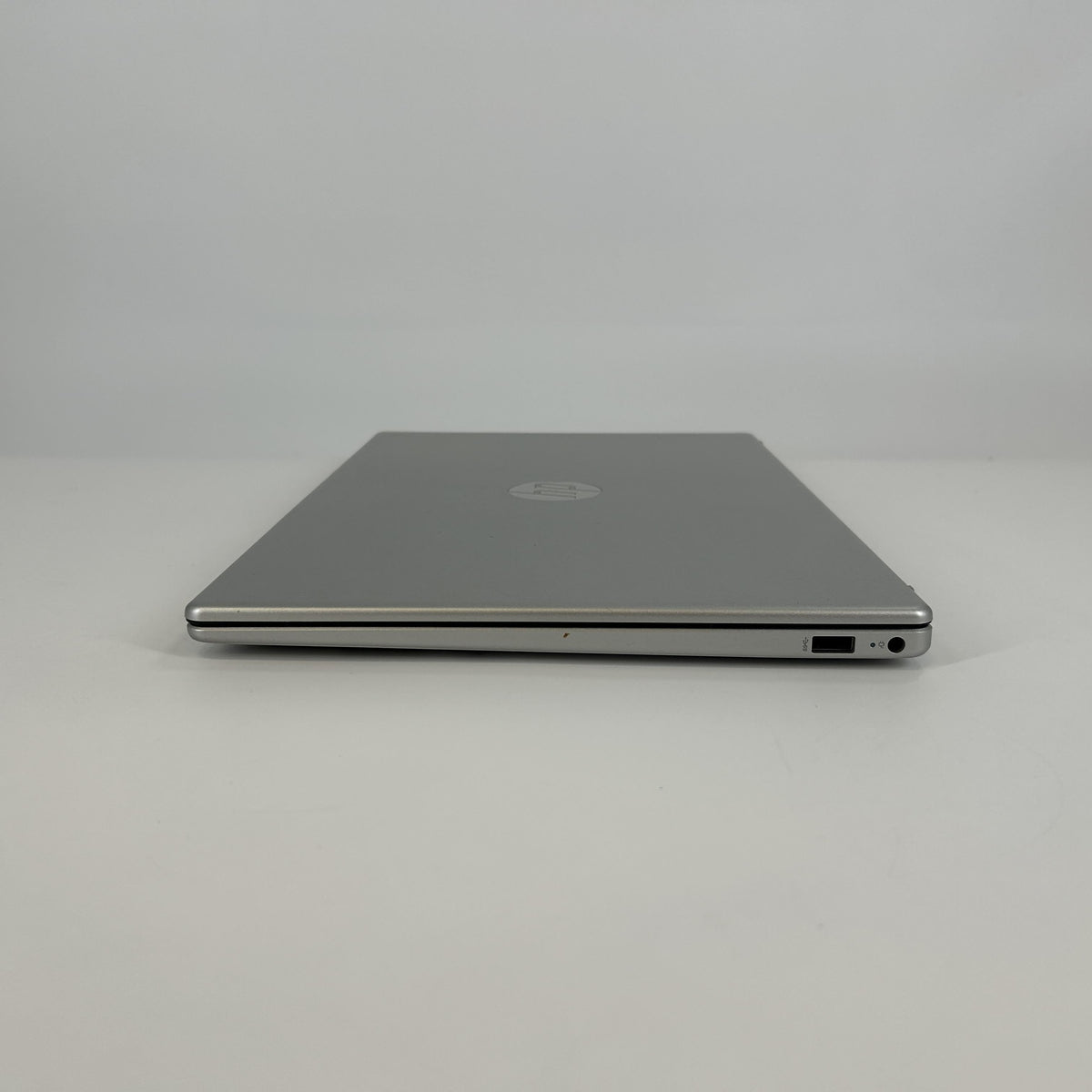 HP Laptop 15 15.6 1.7 GHz Intel Core i7 12th Gen. 8GB RAM 256GB Solid State Drive