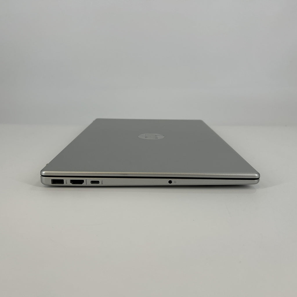 HP Laptop 15 15.6 1.7 GHz Intel Core i7 12th Gen. 8GB RAM 256GB Solid State Drive