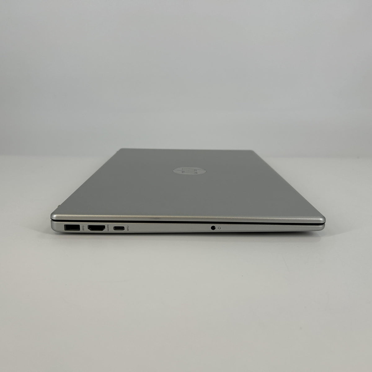 HP Laptop 15 15.6 1.7 GHz Intel Core i7 12th Gen. 8GB RAM 256GB Solid State Drive