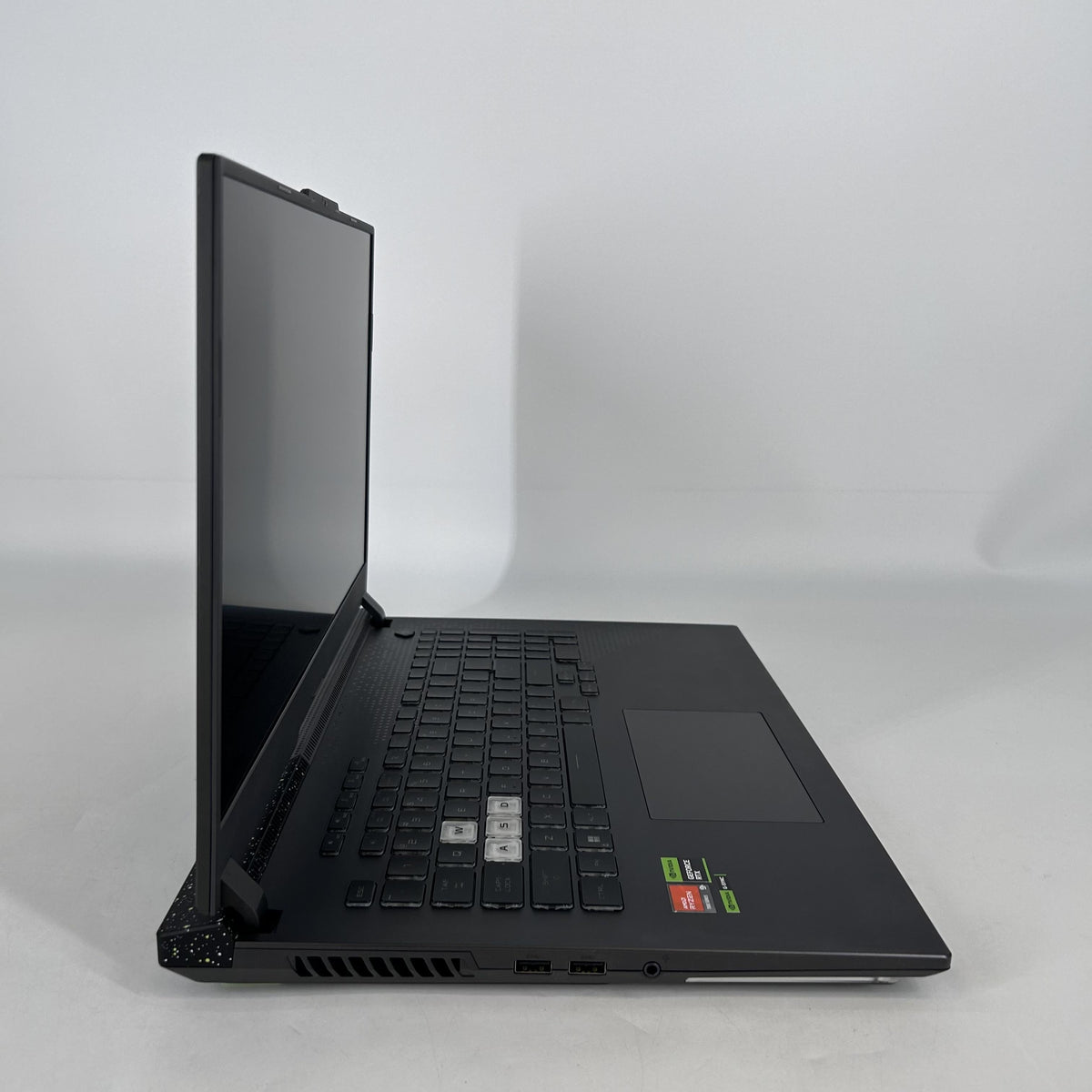 Asus ROG Strix G17 G713 17.3 Black 3.0 GHz AMD Ryzen 9 7845HX 16GB RAM 1TB Solid State Drive NVIDIA GeForce RTX 4060 8 GB