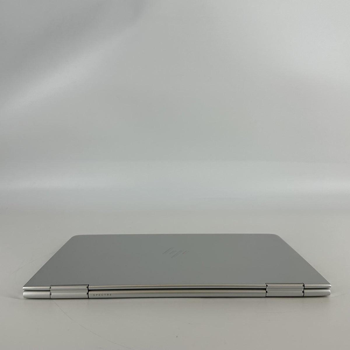 HP Spectre 13 x360 Silver 2.7 GHz Intel Core i7 7th Gen. 16GB RAM 512GB Solid State Drive