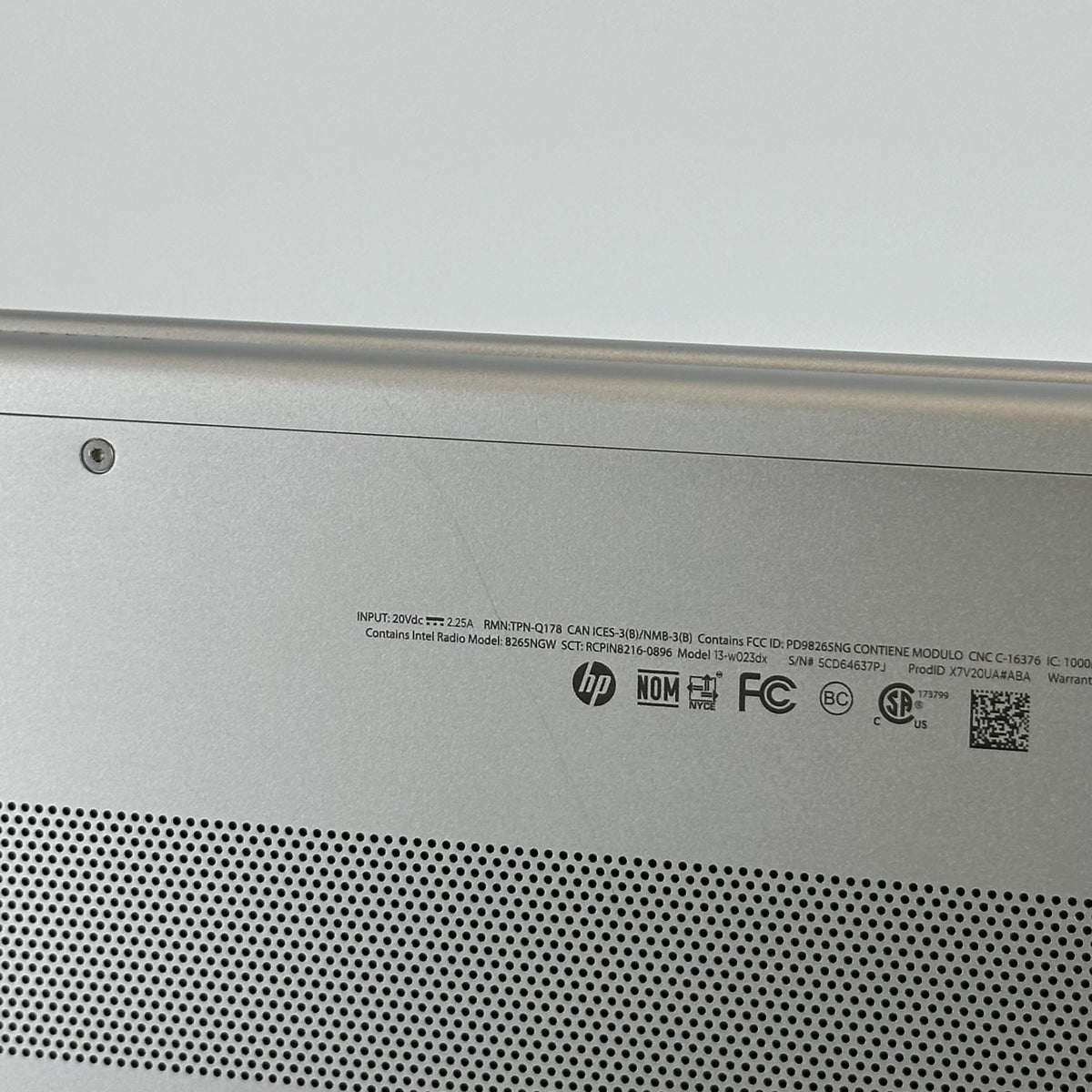HP Spectre 13 x360 Silver 2.7 GHz Intel Core i7 7th Gen. 16GB RAM 512GB Solid State Drive