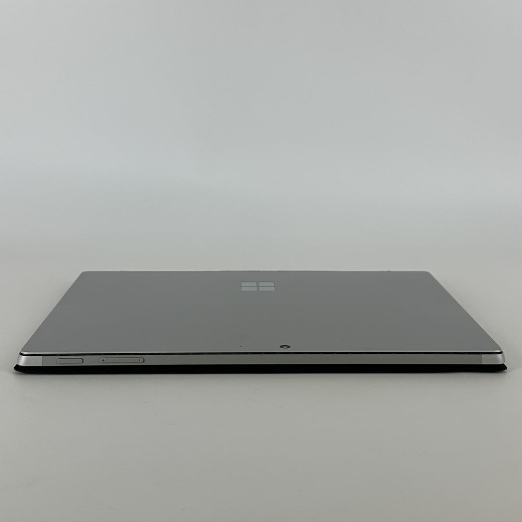 Microsoft Surface Pro 7 Plus 12.3 Silver WiFi 2.4 GHz Intel Core i5 11th Gen. 8GB RAM 128GB Solid State Drive