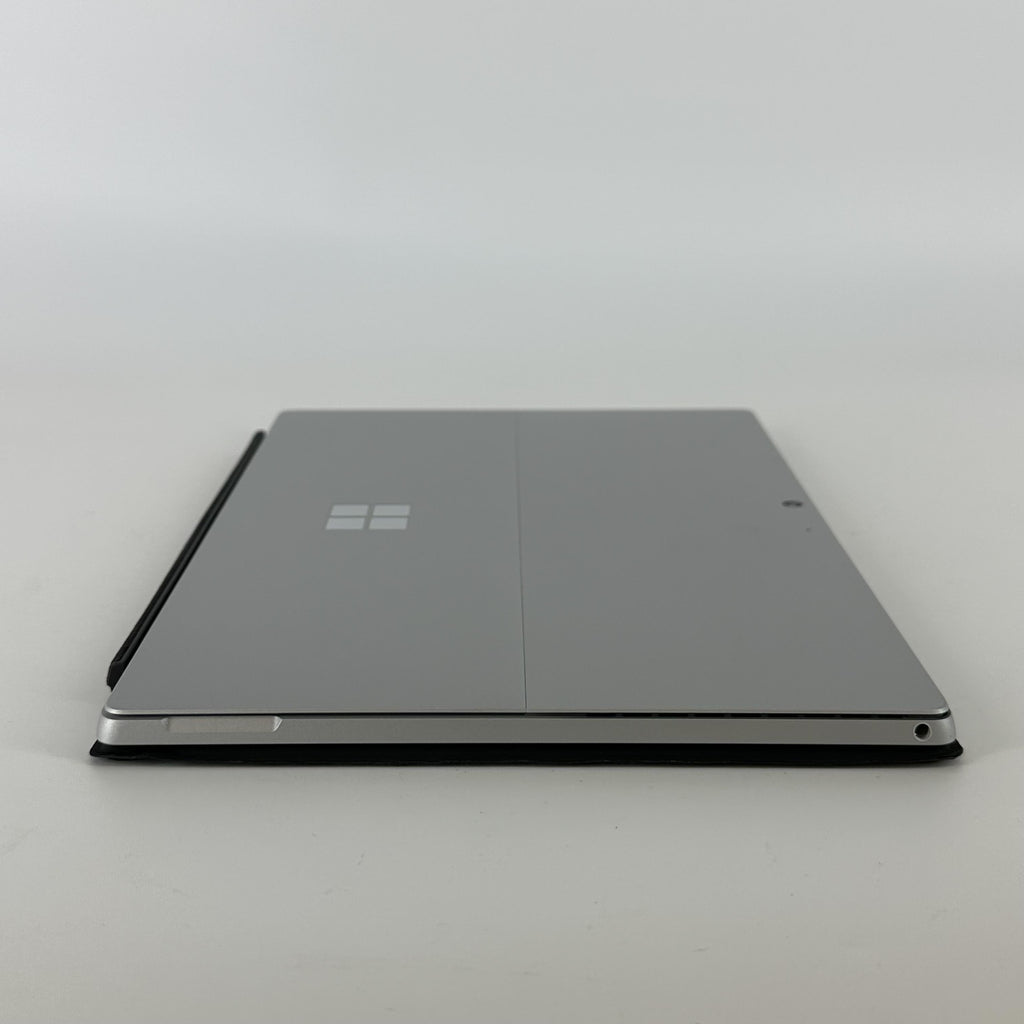 Microsoft Surface Pro 7 Plus 12.3 Silver WiFi 2.4 GHz Intel Core i5 11th Gen. 8GB RAM 128GB Solid State Drive
