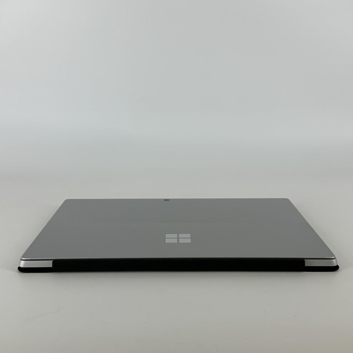 Microsoft Surface Pro 7 Plus 12.3 Silver WiFi 2.4 GHz Intel Core i5 11th Gen. 8GB RAM 128GB Solid State Drive