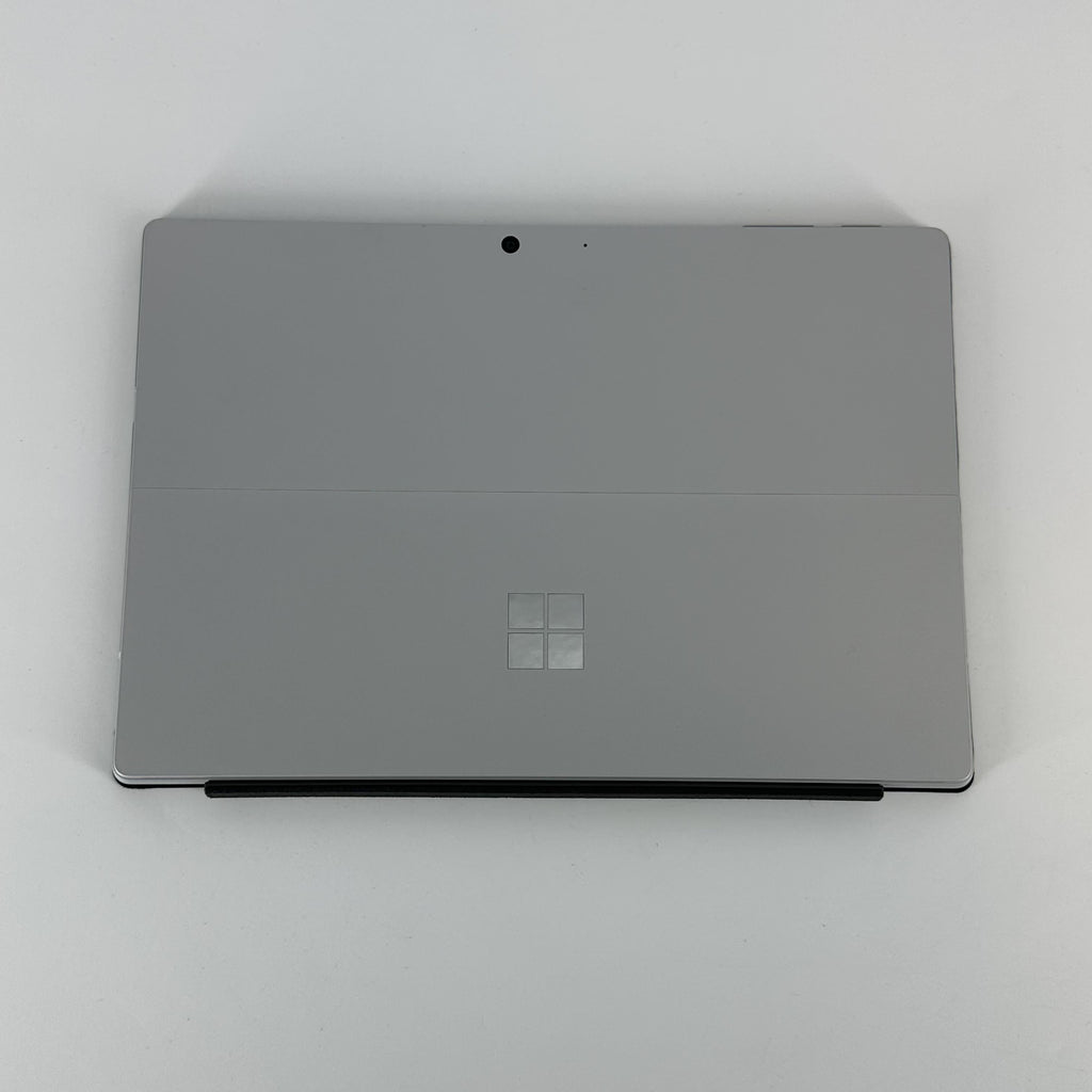 Microsoft Surface Pro 7 Plus 12.3 Silver WiFi 2.4 GHz Intel Core i5 11th Gen. 8GB RAM 128GB Solid State Drive
