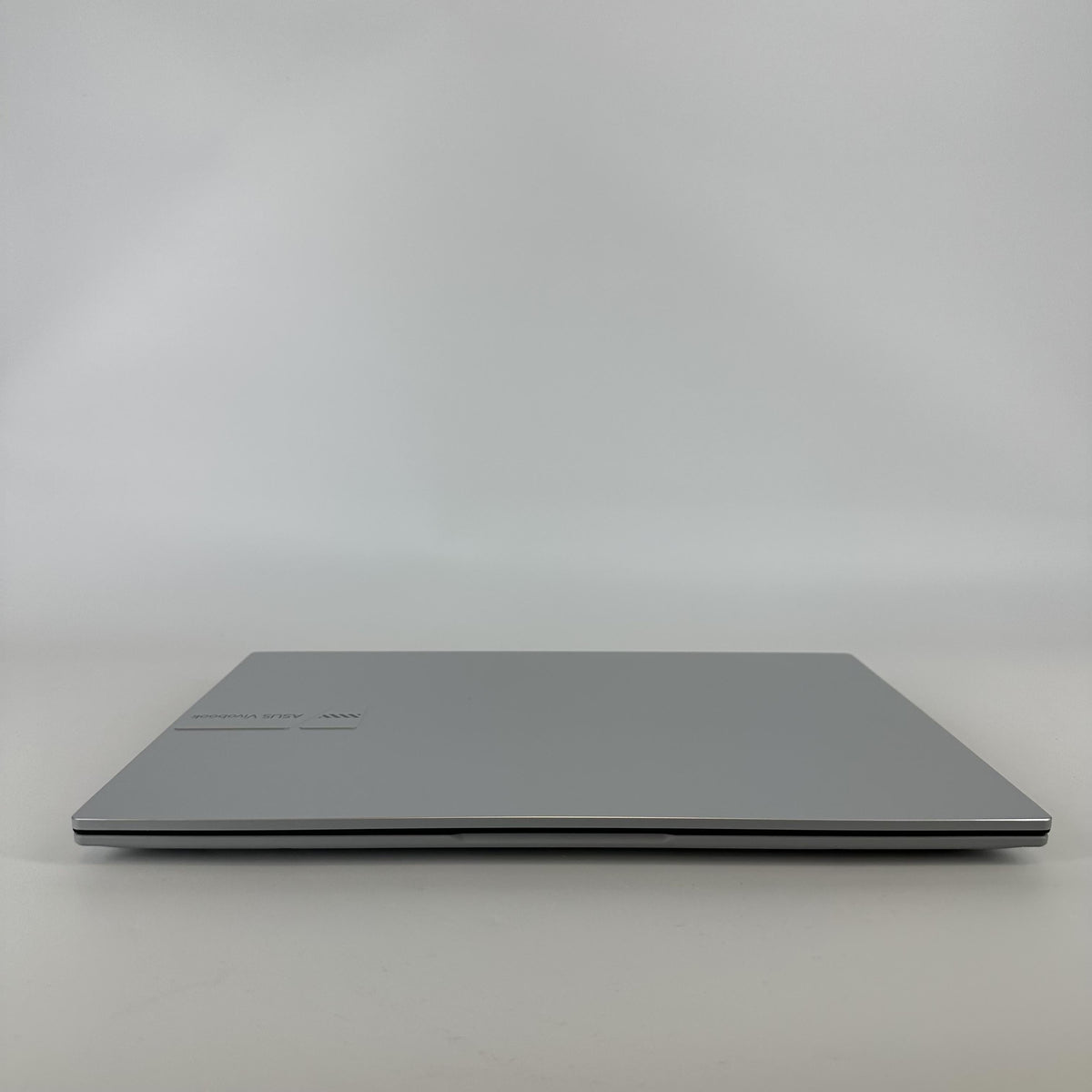Asus Vivobook 16 Silver 2.6 GHz Intel Core i9 13th Gen. 16GB RAM 1TB Solid State Drive
