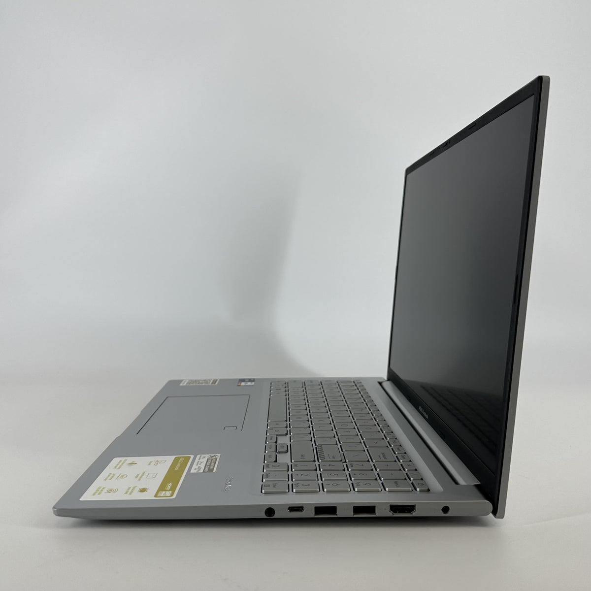 Asus Vivobook 16 Silver 2.6 GHz Intel Core i9 13th Gen. 16GB RAM 1TB Solid State Drive