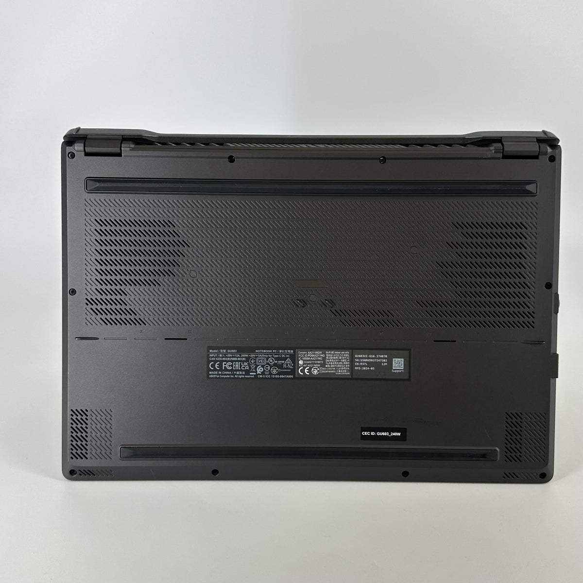 Asus ROG Zephyrus G16 GU603 16 Black 2.4 GHz Intel Core i7 13th Gen. 16GB RAM 512GB Solid State Drive NVIDIA GeForce RTX 4070 8 GB