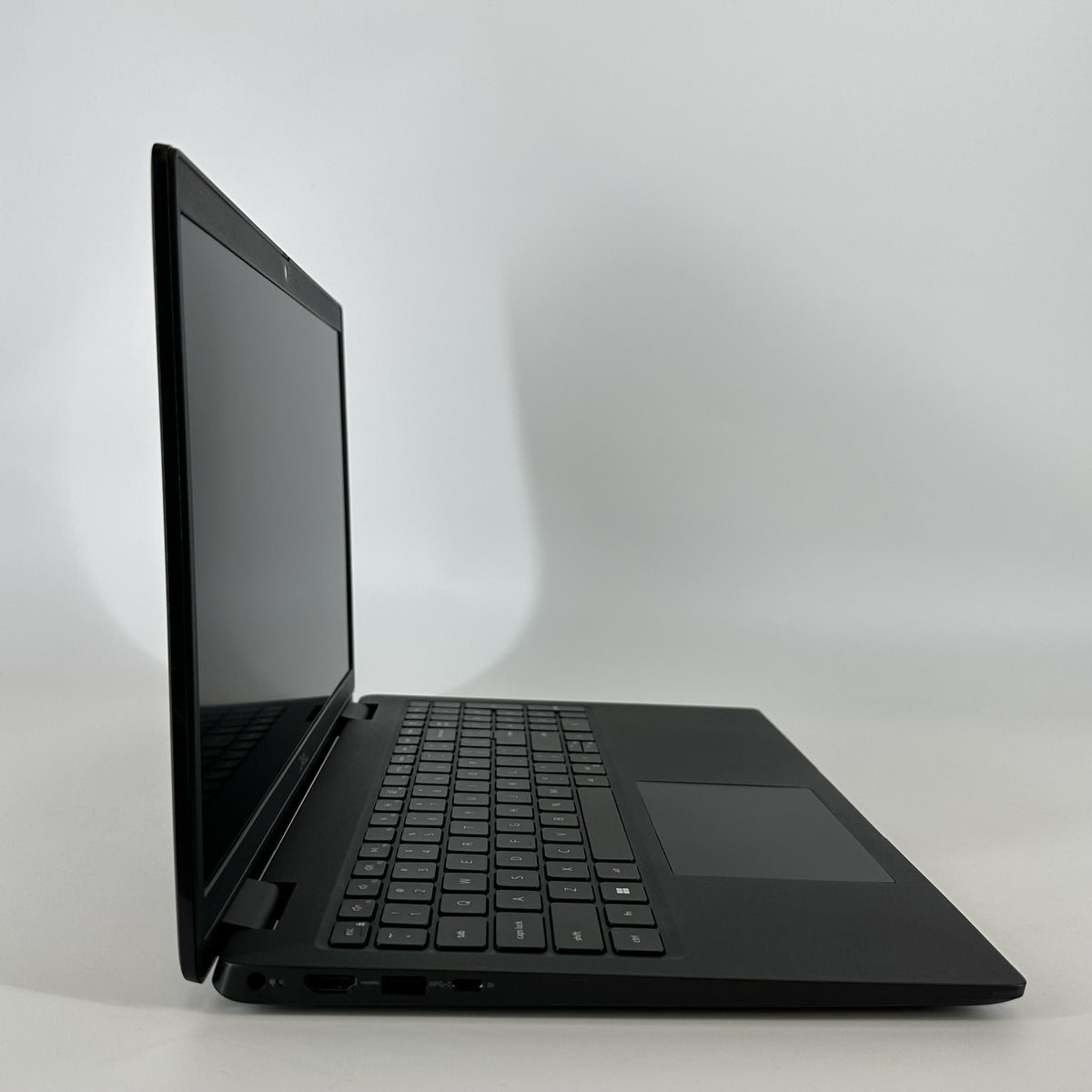 Dell Latitude 3520 15.6 Gray 2.4 GHz Intel Core i5 11th Gen. 8GB RAM 256GB Solid State Drive