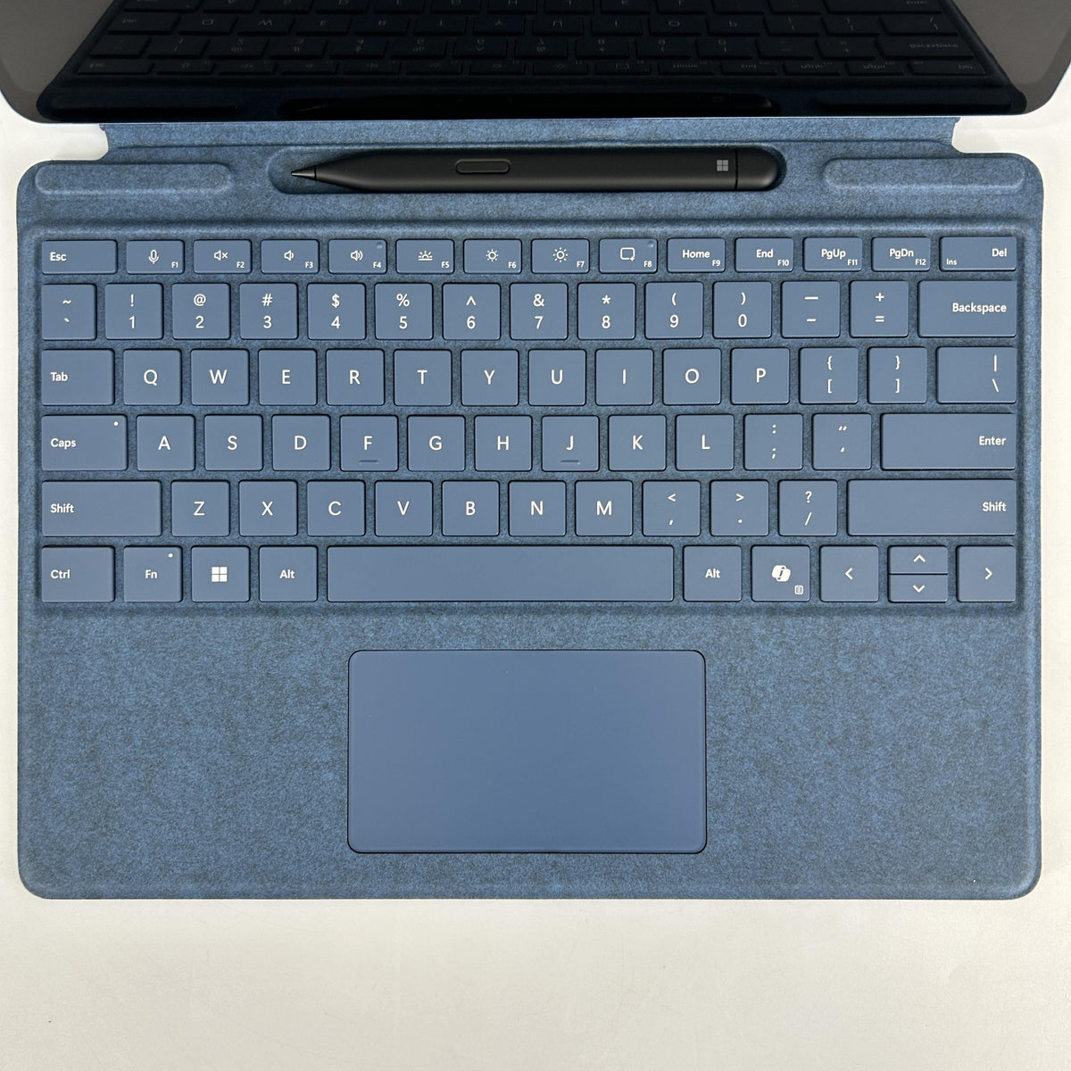 Microsoft Surface Pro 11 13 Blue WiFi 3.4 GHz Qualcomm Snapdragon X Plus 16GB RAM 512GB Solid State Drive