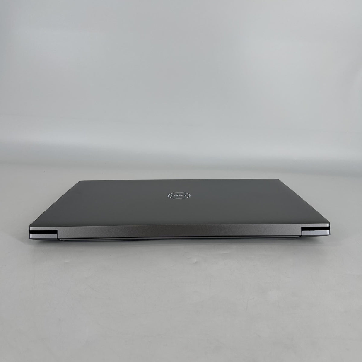 Precision 5490 14 Gray 3.8 GHz Intel Core Ultra 7 32GB RAM 1TB Solid State Drive NVIDIA RTX 1000 Ada 6 GB