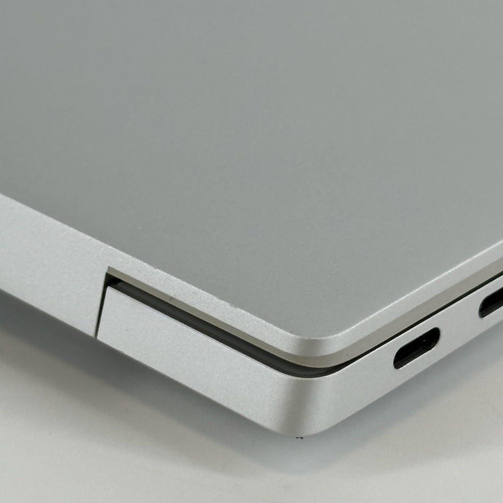 XPS 16 9640 Platinum 2.5 GHz Intel Core Ultra 9 32GB RAM 1TB Solid State Drive NVIDIA GeForce RTX 4070 8 GB