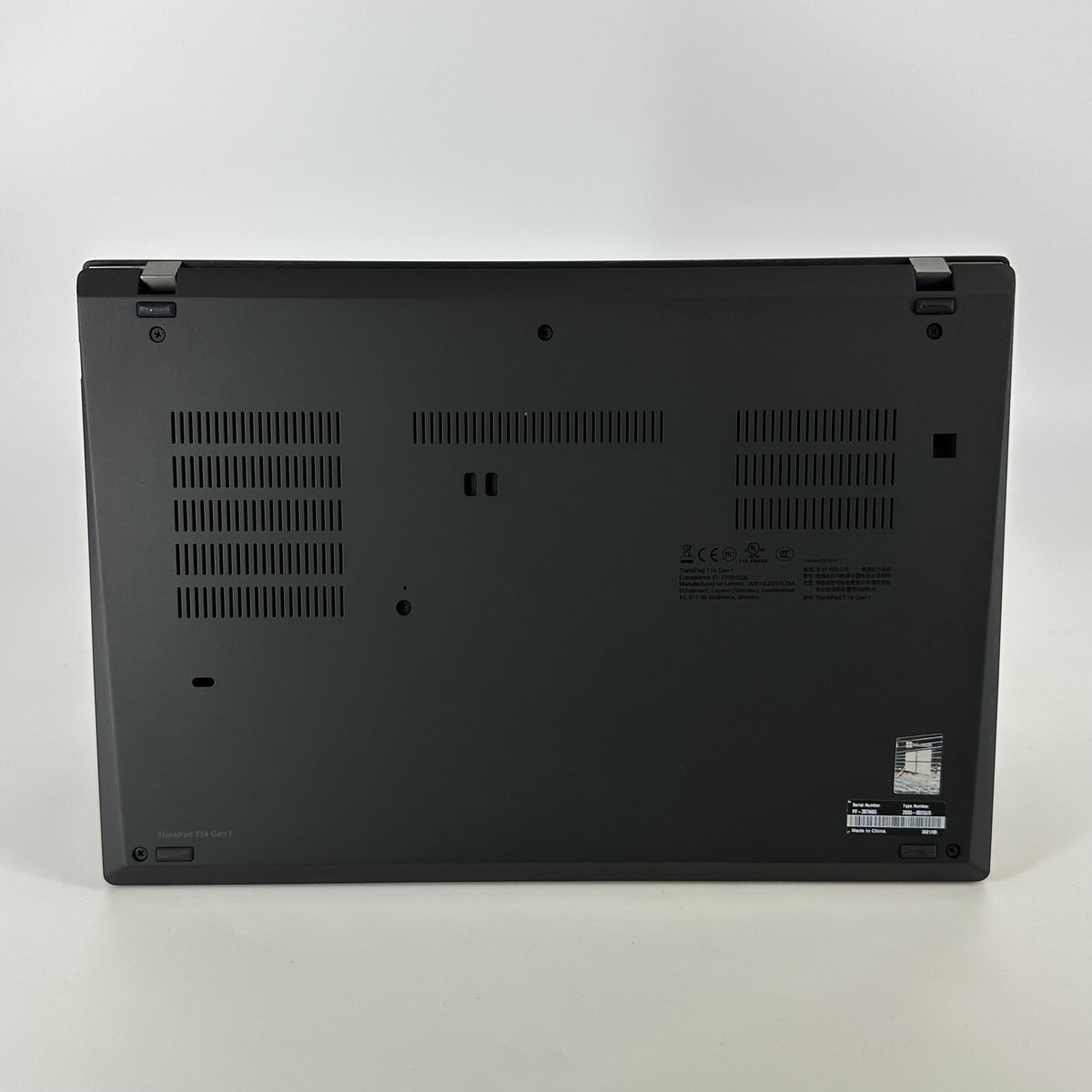 Lenovo ThinkPad T14 Gen 1 Black 1.8 GHz Intel Core i7 10th Gen. 16GB RAM 512GB Solid State Drive