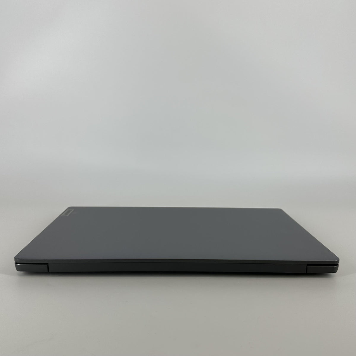 Lenovo IdeaPad Slim 3 15.6 Arctic Grey 2.8 GHz AMD Ryzen 5 7520U 16GB RAM 512GB Solid State Drive