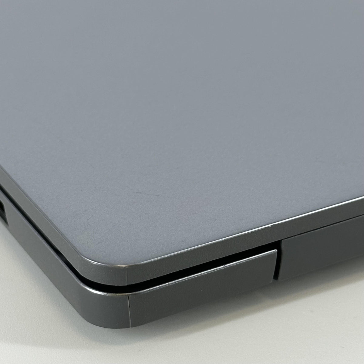 Lenovo IdeaPad Slim 3 15.6 Arctic Grey 2.8 GHz AMD Ryzen 5 7520U 16GB RAM 512GB Solid State Drive