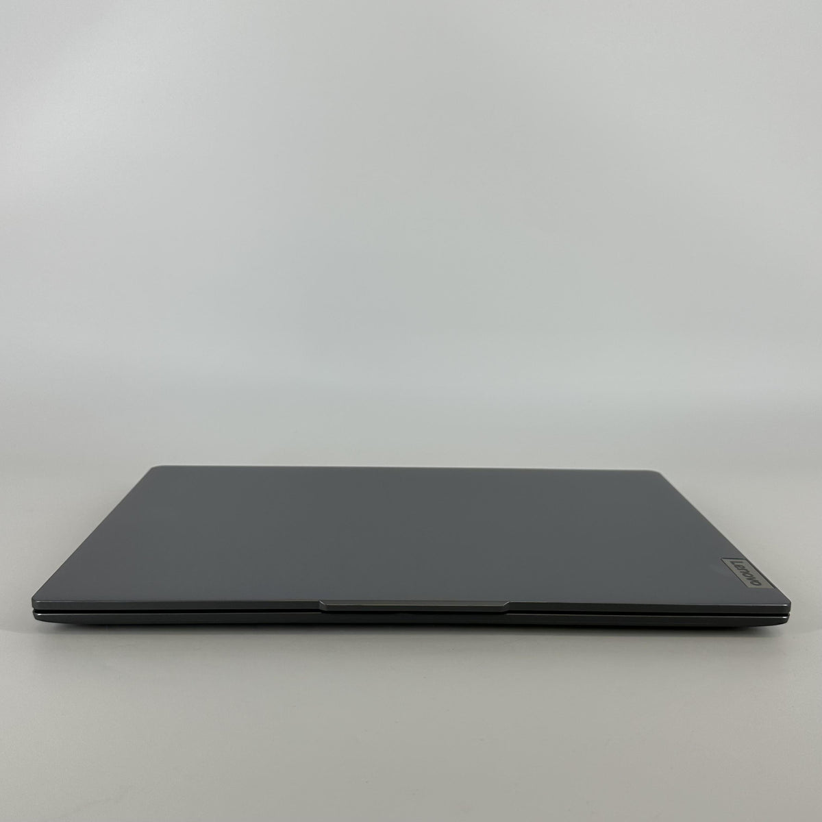 Lenovo IdeaPad Slim 3 15.6 Arctic Grey 2.8 GHz AMD Ryzen 5 7520U 16GB RAM 512GB Solid State Drive