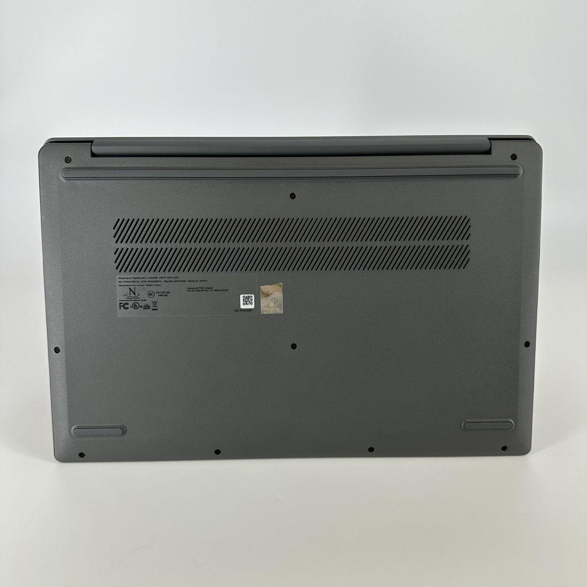 Lenovo IdeaPad Slim 3 15.6 Arctic Grey 2.8 GHz AMD Ryzen 5 7520U 16GB RAM 512GB Solid State Drive