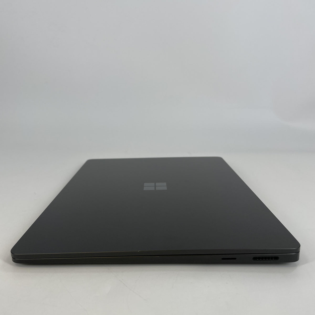 Microsoft Surface Laptop 7 15 Black 2.2 GHz Intel Core Ultra 7 Series 2 16GB RAM 256GB Solid State Drive