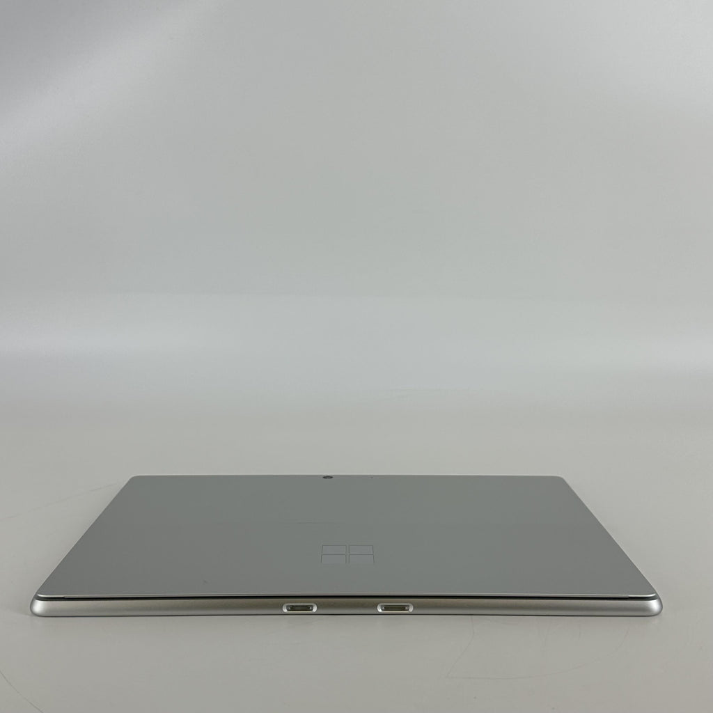 Microsoft Surface Pro 9 13 Silver WiFi 2.5 GHz Intel Core i5 12th Gen. 8GB RAM 256GB Solid State Drive