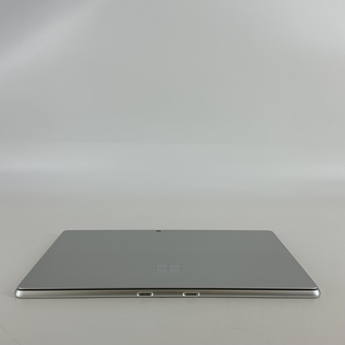 Microsoft Surface Pro 9 13 Silver WiFi 2.5 GHz Intel Core i5 12th Gen. 8GB RAM 256GB Solid State Drive