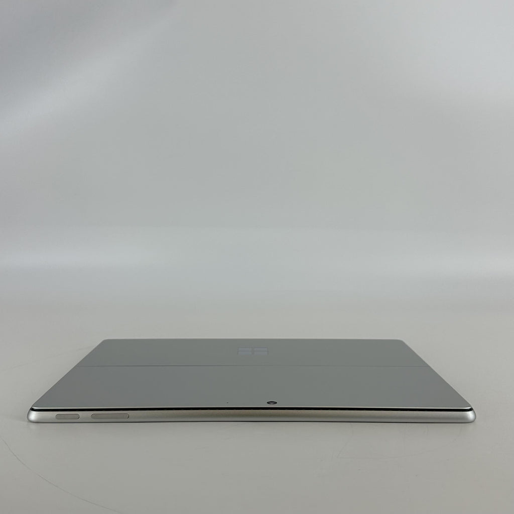Microsoft Surface Pro 9 13 Silver WiFi 2.5 GHz Intel Core i5 12th Gen. 8GB RAM 256GB Solid State Drive