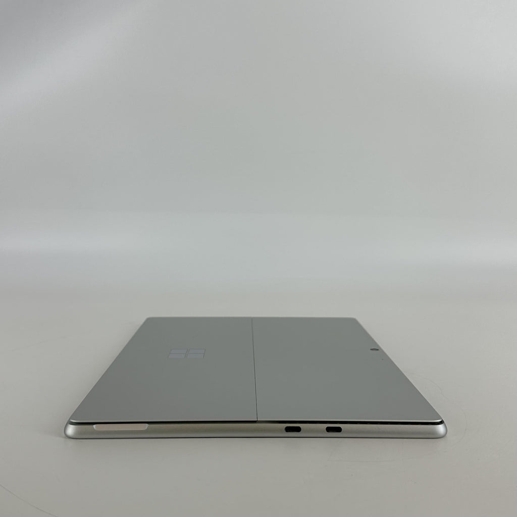 Microsoft Surface Pro 9 13 Silver WiFi 2.5 GHz Intel Core i5 12th Gen. 8GB RAM 256GB Solid State Drive