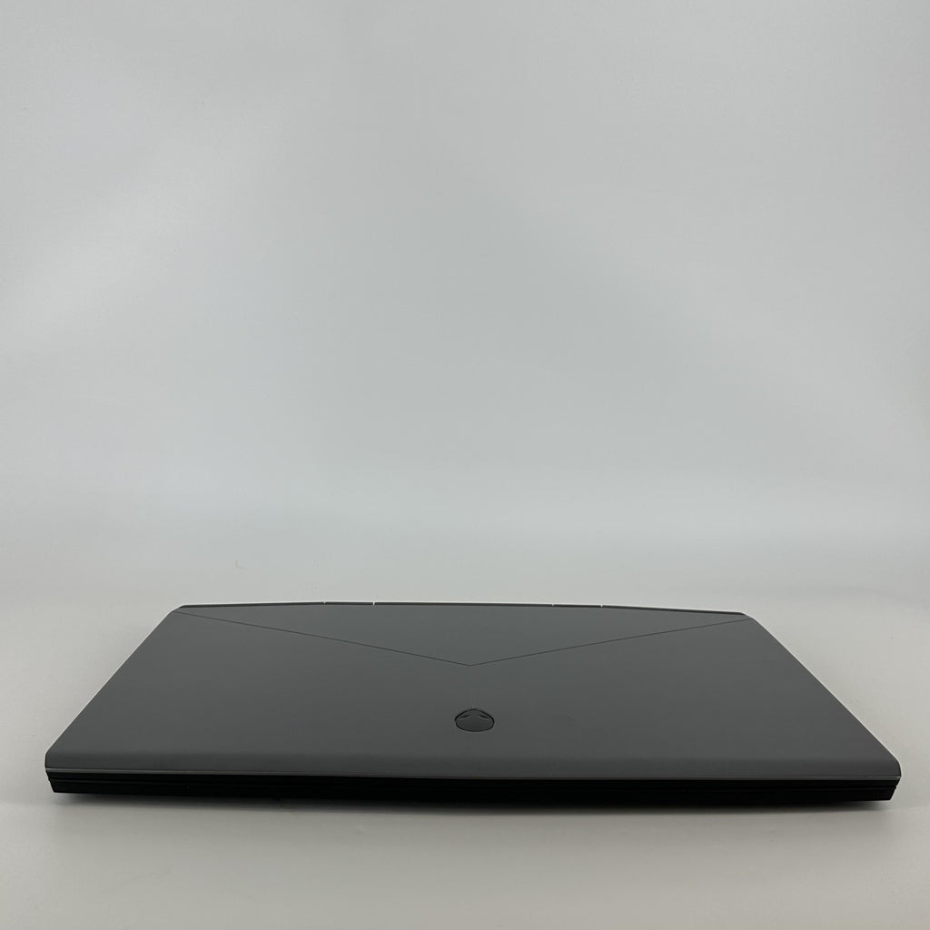 Dell Alienware M17 R1 Black 2.6 GHz Intel Core i7 9th Gen. 16GB RAM 512GB Solid State Drive NVIDIA GeForce RTX 2060 6 GB