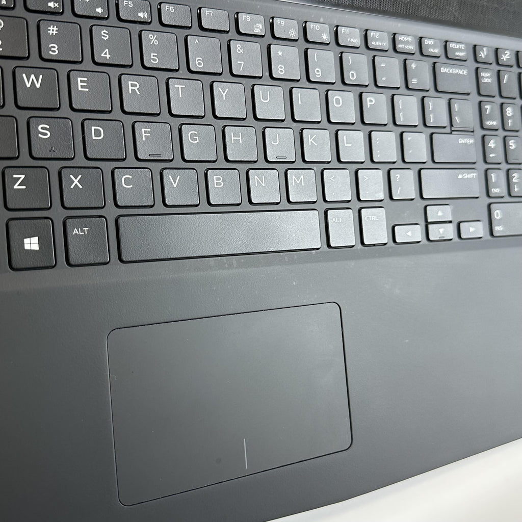 Dell Alienware M17 R1 Black 2.6 GHz Intel Core i7 9th Gen. 16GB RAM 512GB Solid State Drive NVIDIA GeForce RTX 2060 6 GB