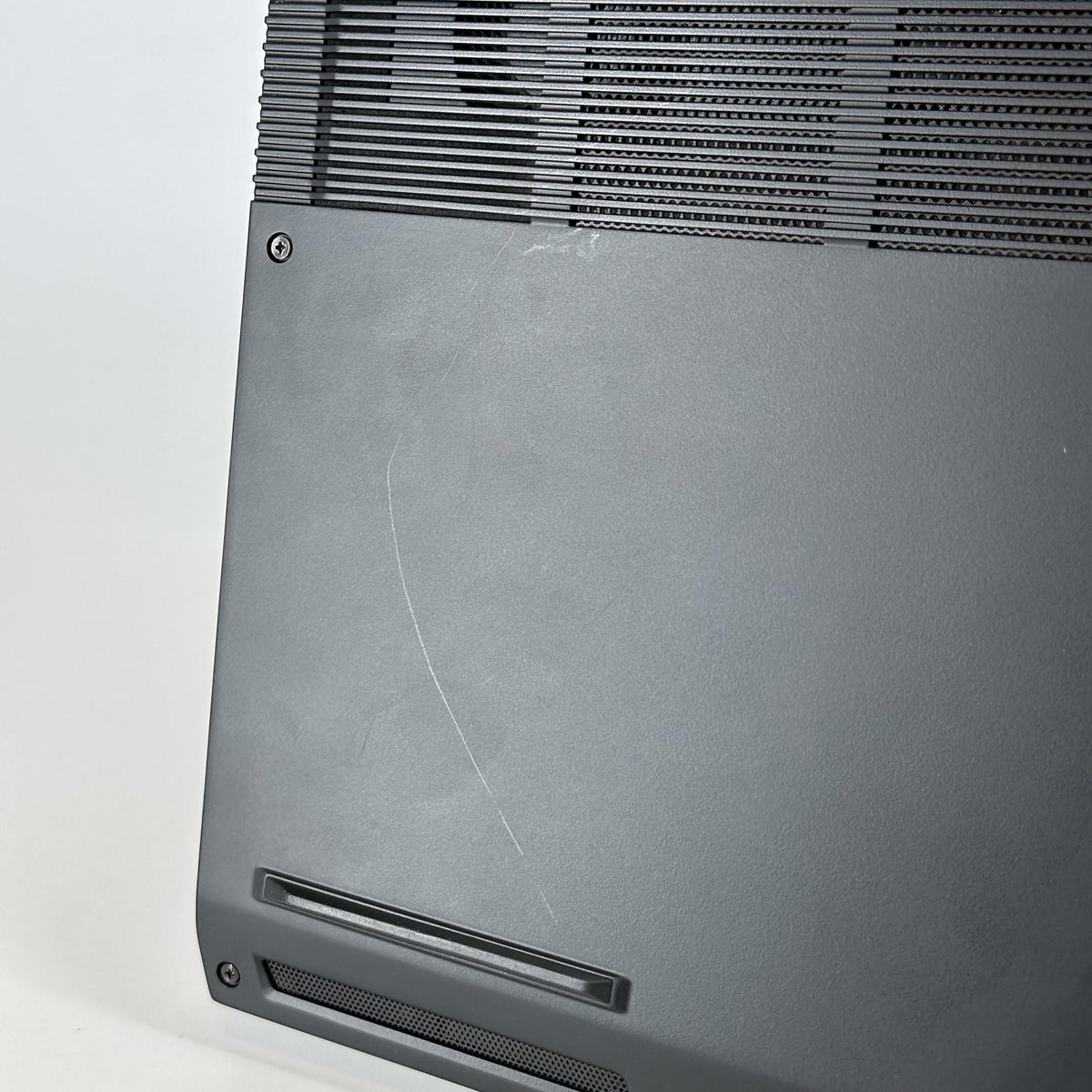 Dell Alienware M17 R1 Black 2.6 GHz Intel Core i7 9th Gen. 16GB RAM 512GB Solid State Drive NVIDIA GeForce RTX 2060 6 GB