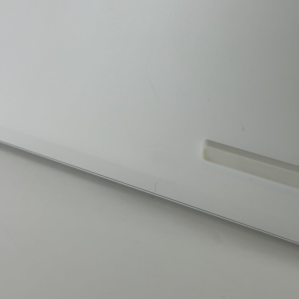 Lenovo Legion 7i Gen 10 16 White 2.4 GHz Intel Core Ultra 7 Series 2 32GB RAM 1TB Solid State Drive NVIDIA GeForce RTX 5060 8 GB