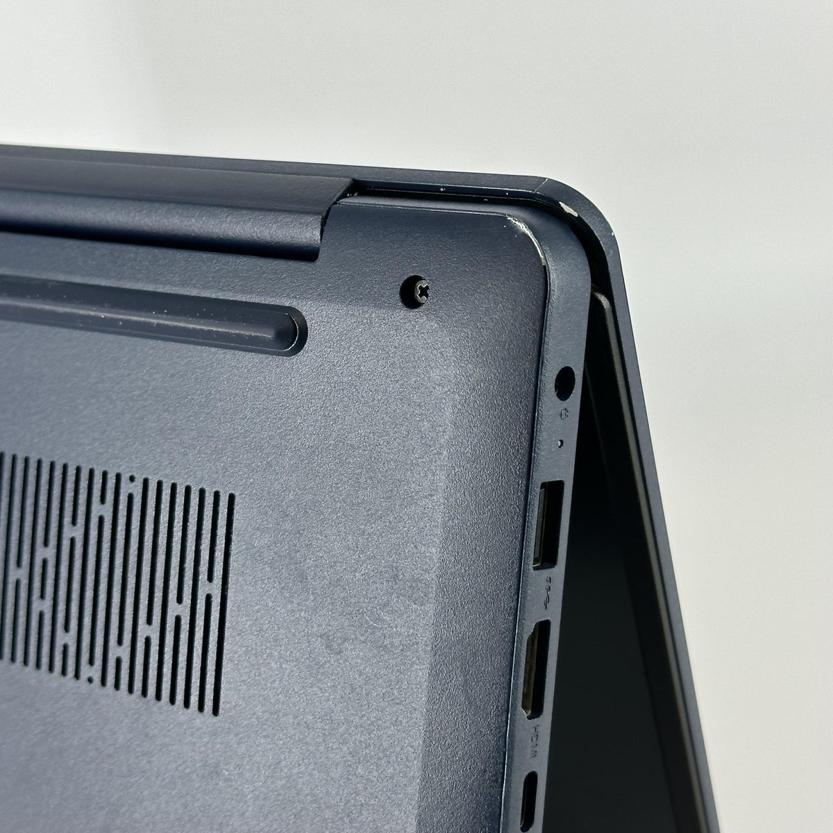 Lenovo IdeaPad 3i 15.6 Blue 1.2 GHz Intel Core i3 12th Gen. 8GB RAM 512GB Solid State Drive