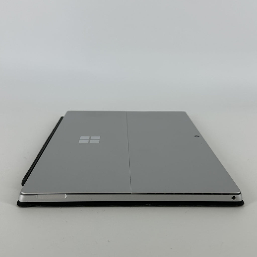 Microsoft Surface Pro 7 Plus 12.3 Silver WiFi 2.4 GHz Intel Core i5 11th Gen. 8GB RAM 128GB Solid State Drive