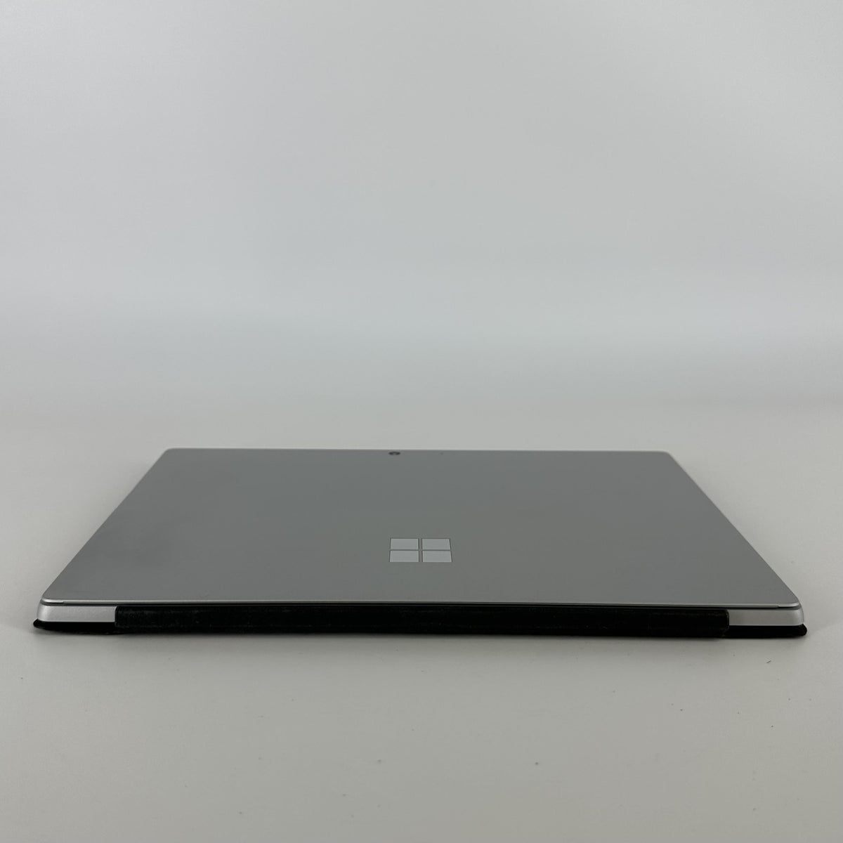 Microsoft Surface Pro 7 Plus 12.3 Silver WiFi 2.4 GHz Intel Core i5 11th Gen. 8GB RAM 128GB Solid State Drive