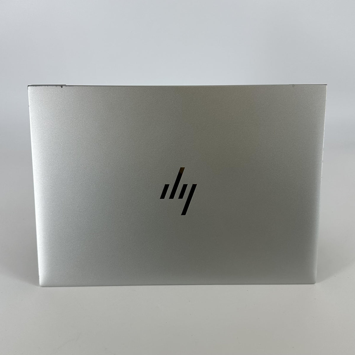 HP Elitebook 840 G10 14 Silver 1.9 GHz Intel Core i7 13th Gen. 16GB RAM 512GB Solid State Drive