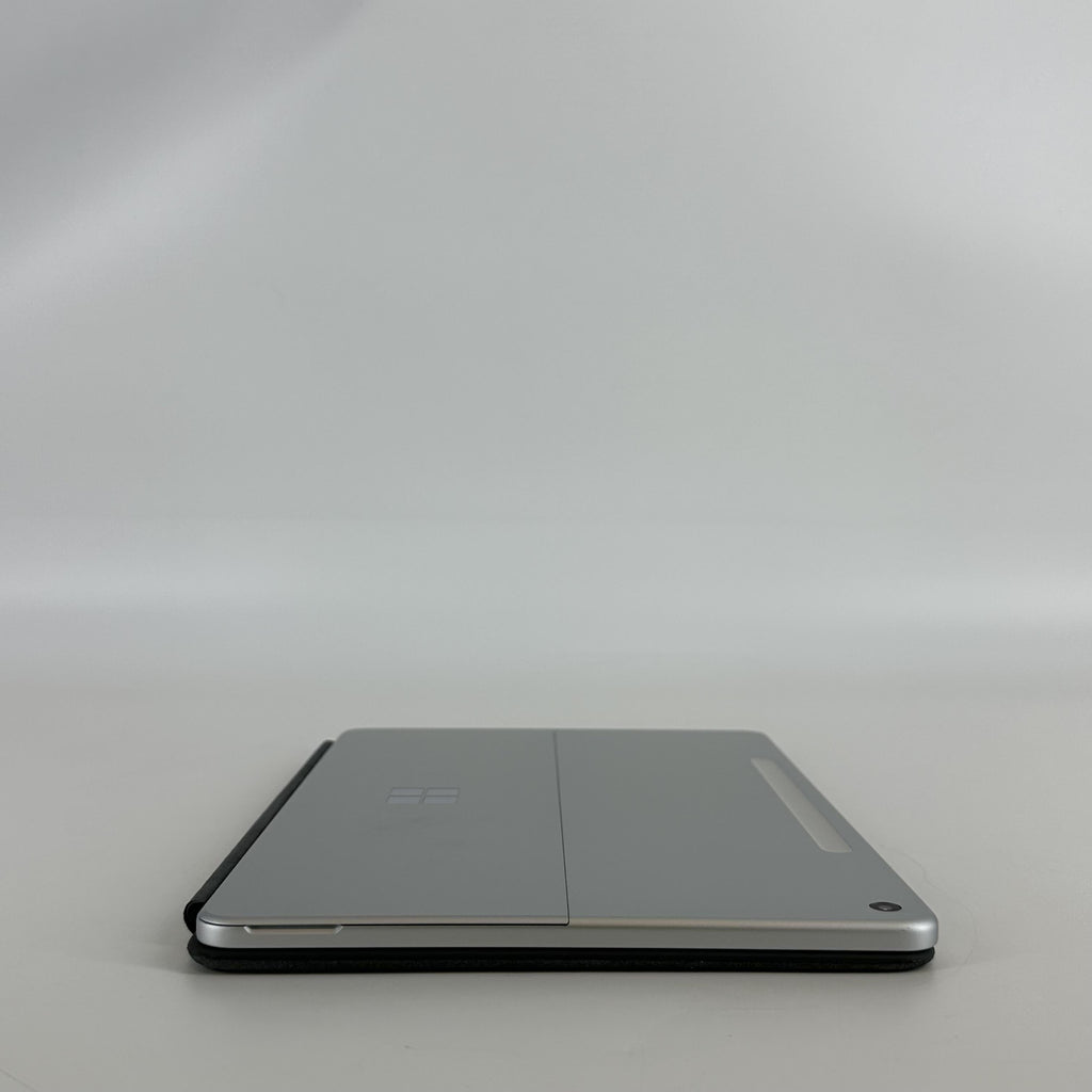 Microsoft Surface Pro 12 Silver WiFi 3.3 GHz Qualcomm Snapdragon X Plus 16GB RAM 256GB UniversalFlashStorage
