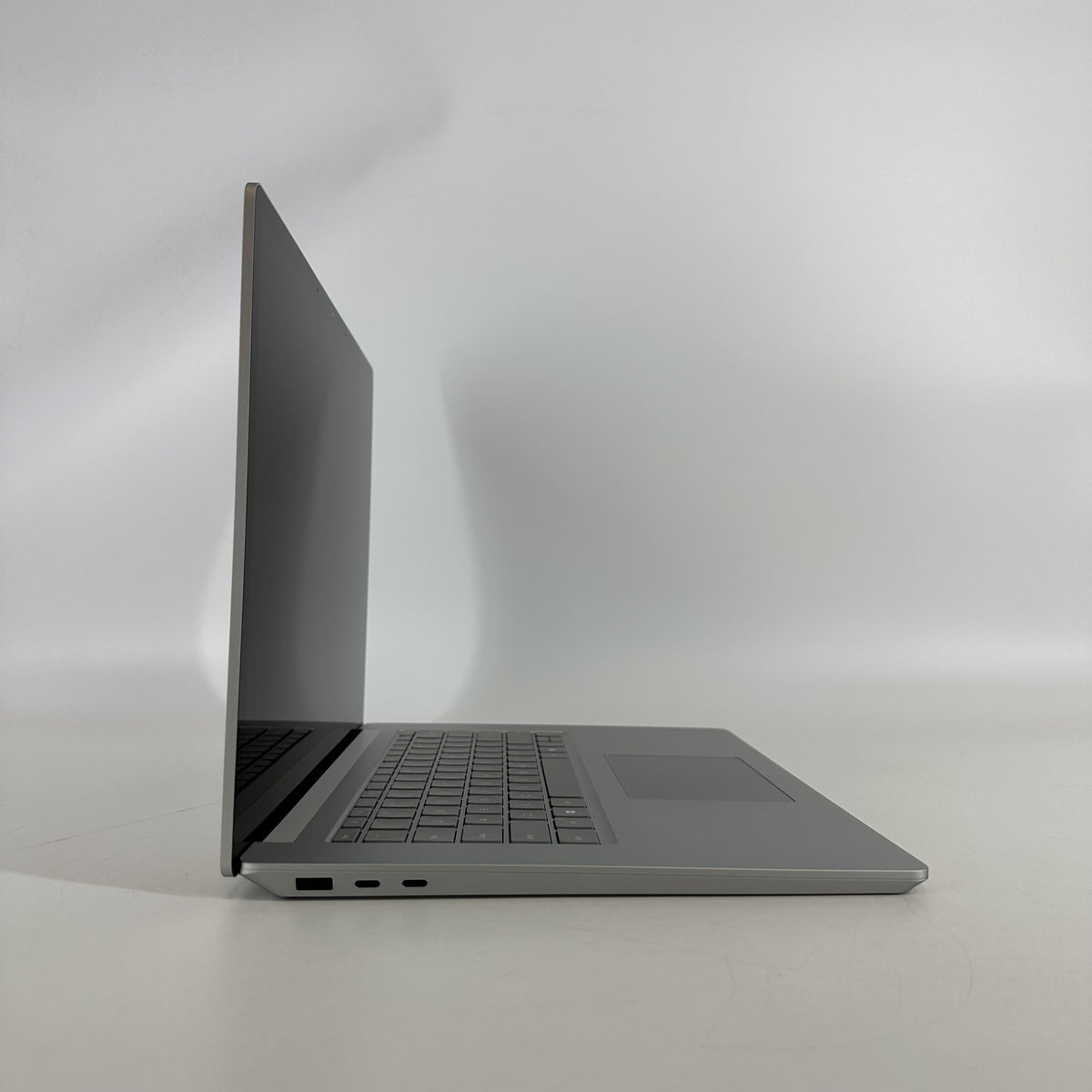 Surface Laptop 6 15 Platinum 3.8 GHz Intel Core Ultra 7 32GB RAM 1TB Solid State Drive