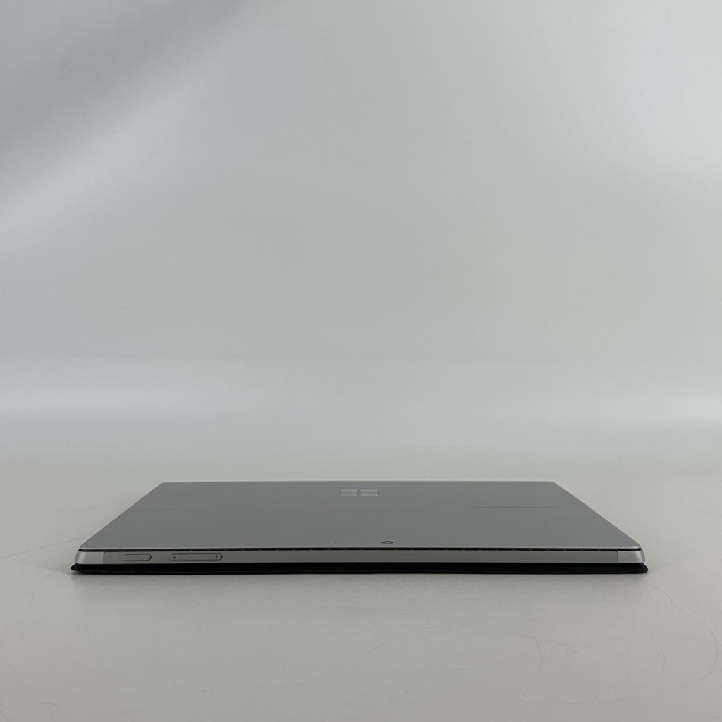 Microsoft Surface Pro 7 Plus 12.3 Silver WiFi 2.4 GHz Intel Core i5 11th Gen. 8GB RAM 128GB Solid State Drive