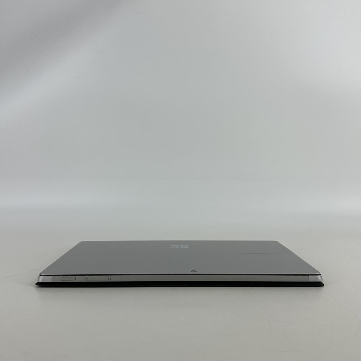 Microsoft Surface Pro 7 Plus 12.3 Silver WiFi 2.4 GHz Intel Core i5 11th Gen. 8GB RAM 128GB Solid State Drive