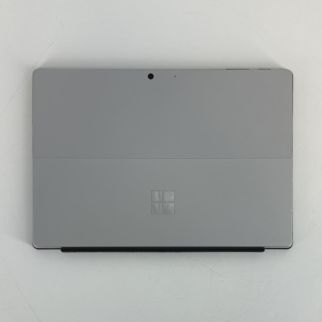 Microsoft Surface Pro 7 Plus 12.3 Silver WiFi 2.4 GHz Intel Core i5 11th Gen. 8GB RAM 128GB Solid State Drive