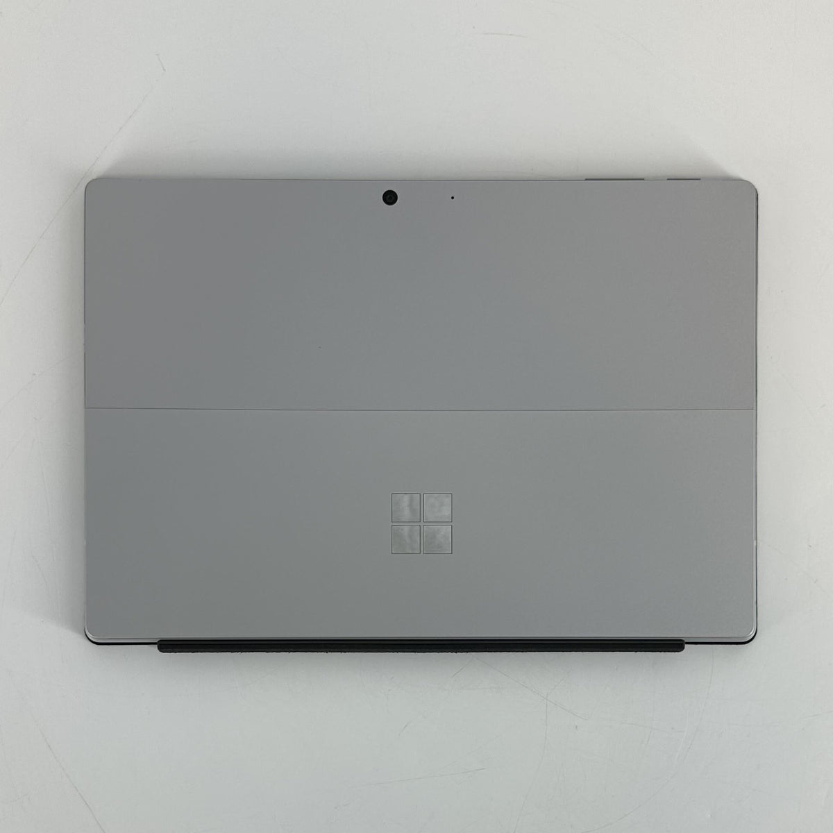 Microsoft Surface Pro 7 Plus 12.3 Silver WiFi 2.4 GHz Intel Core i5 11th Gen. 8GB RAM 128GB Solid State Drive