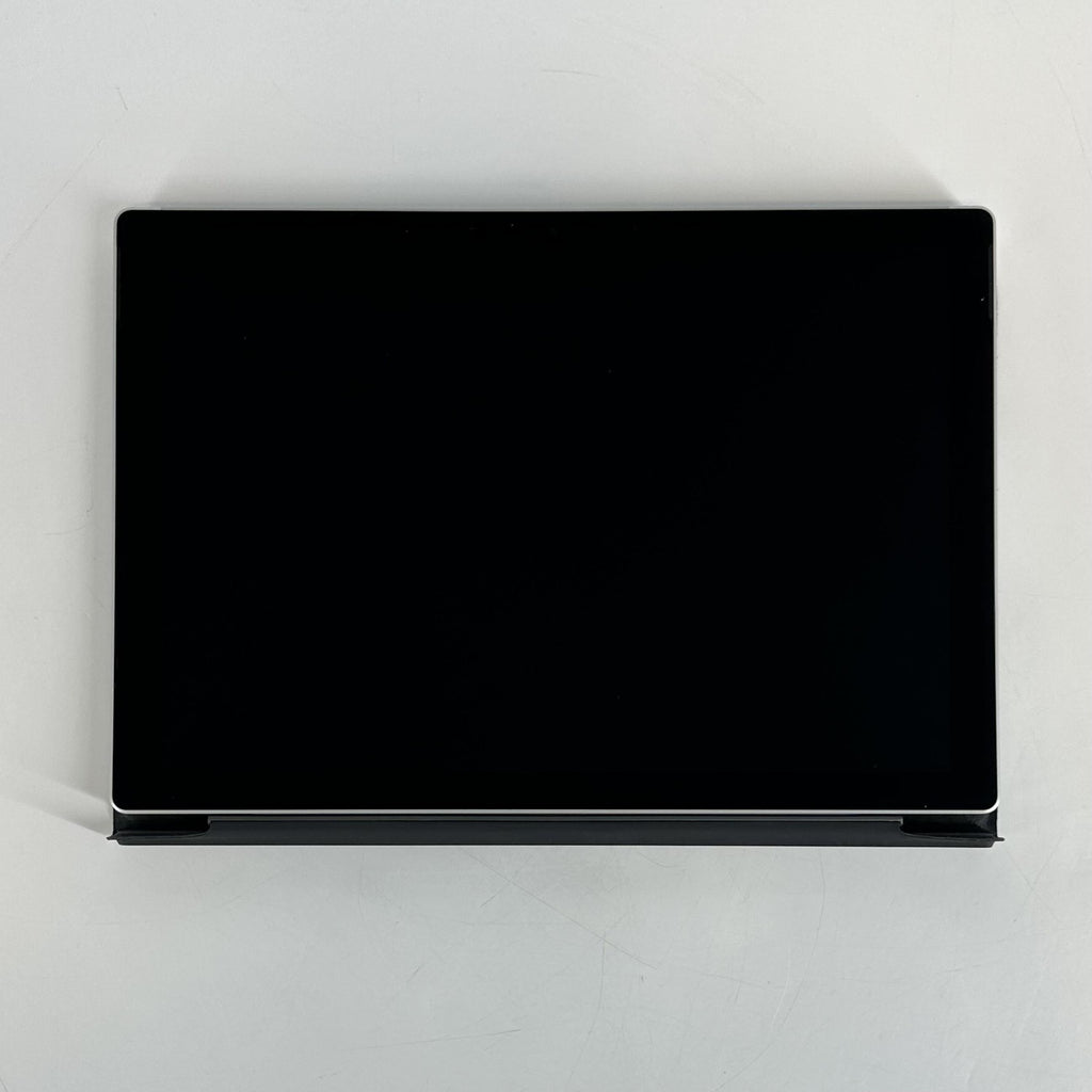 Microsoft Surface Pro 7 Plus 12.3 Silver WiFi 2.4 GHz Intel Core i5 11th Gen. 8GB RAM 128GB Solid State Drive