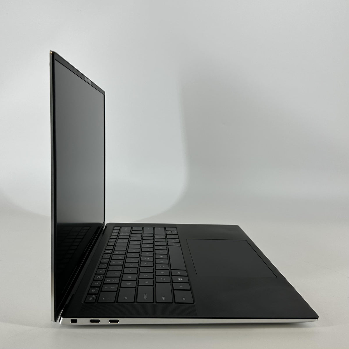 Dell XPS 15 9530 Silver 2.4 GHz Intel Core i7 13th Gen. 64GB RAM 1TB Solid State Drive NVIDIA GeForce RTX 4050 6 GB