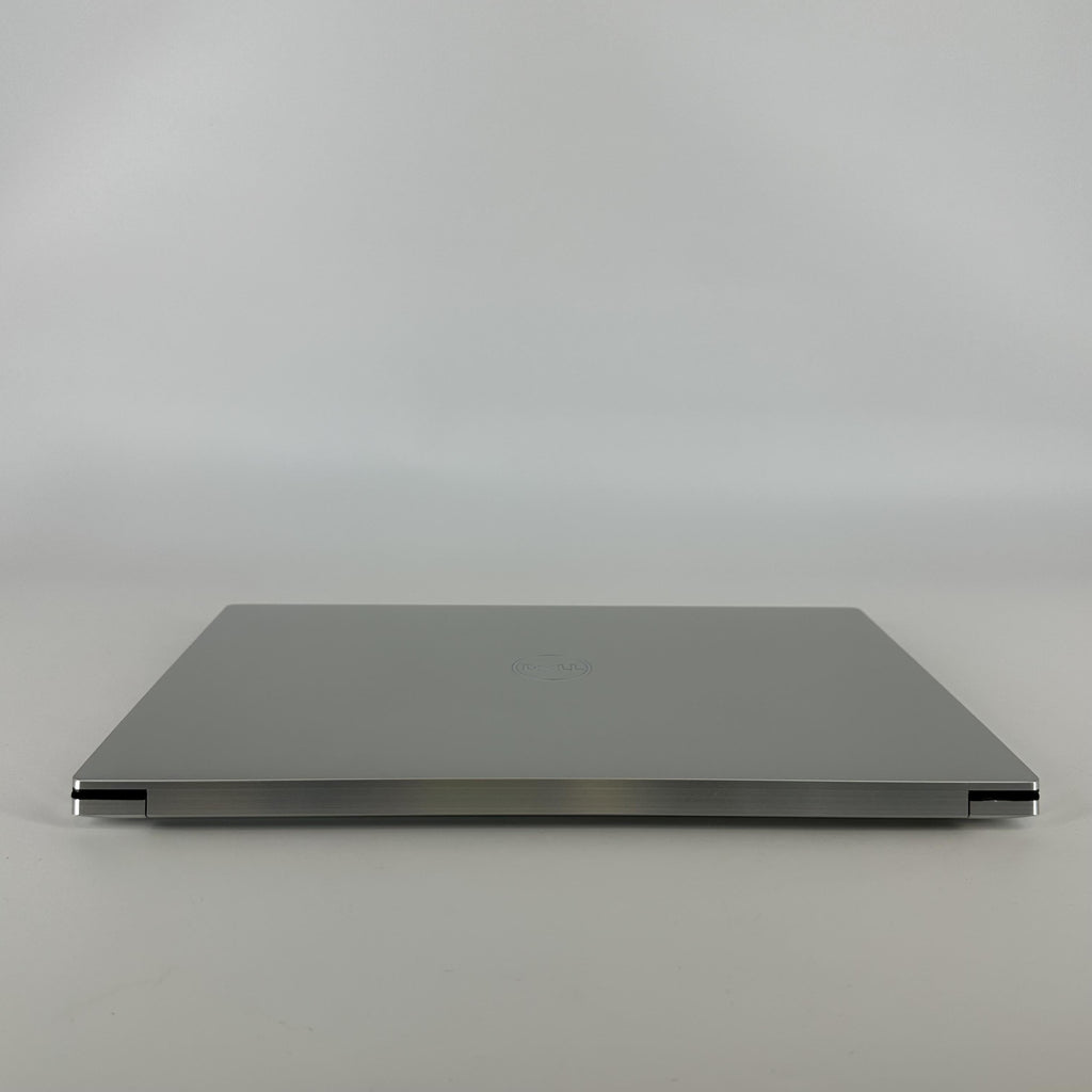 Dell XPS 15 9520 Silver 2.3 GHz Intel Core i7 12th Gen. 32GB RAM 512GB Solid State Drive NVIDIA GeForce RTX 3050 4 GB