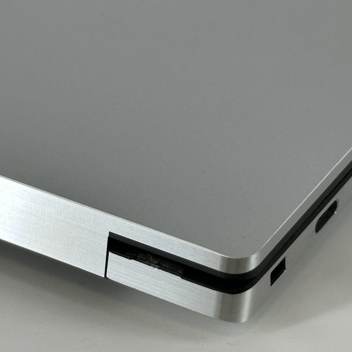 Dell XPS 15 9520 Silver 2.3 GHz Intel Core i7 12th Gen. 32GB RAM 512GB Solid State Drive NVIDIA GeForce RTX 3050 4 GB