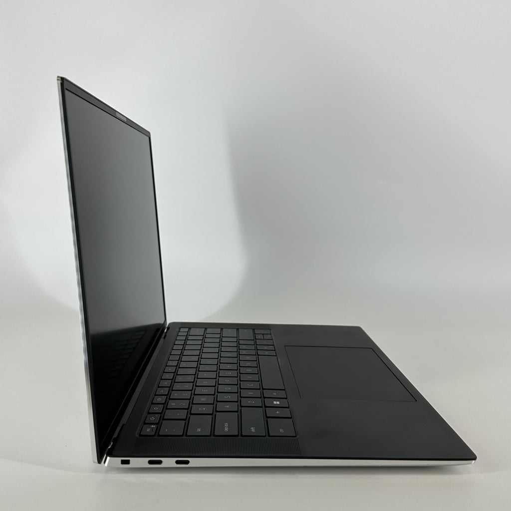 Dell XPS 15 9520 Silver 2.3 GHz Intel Core i7 12th Gen. 32GB RAM 512GB Solid State Drive NVIDIA GeForce RTX 3050 4 GB