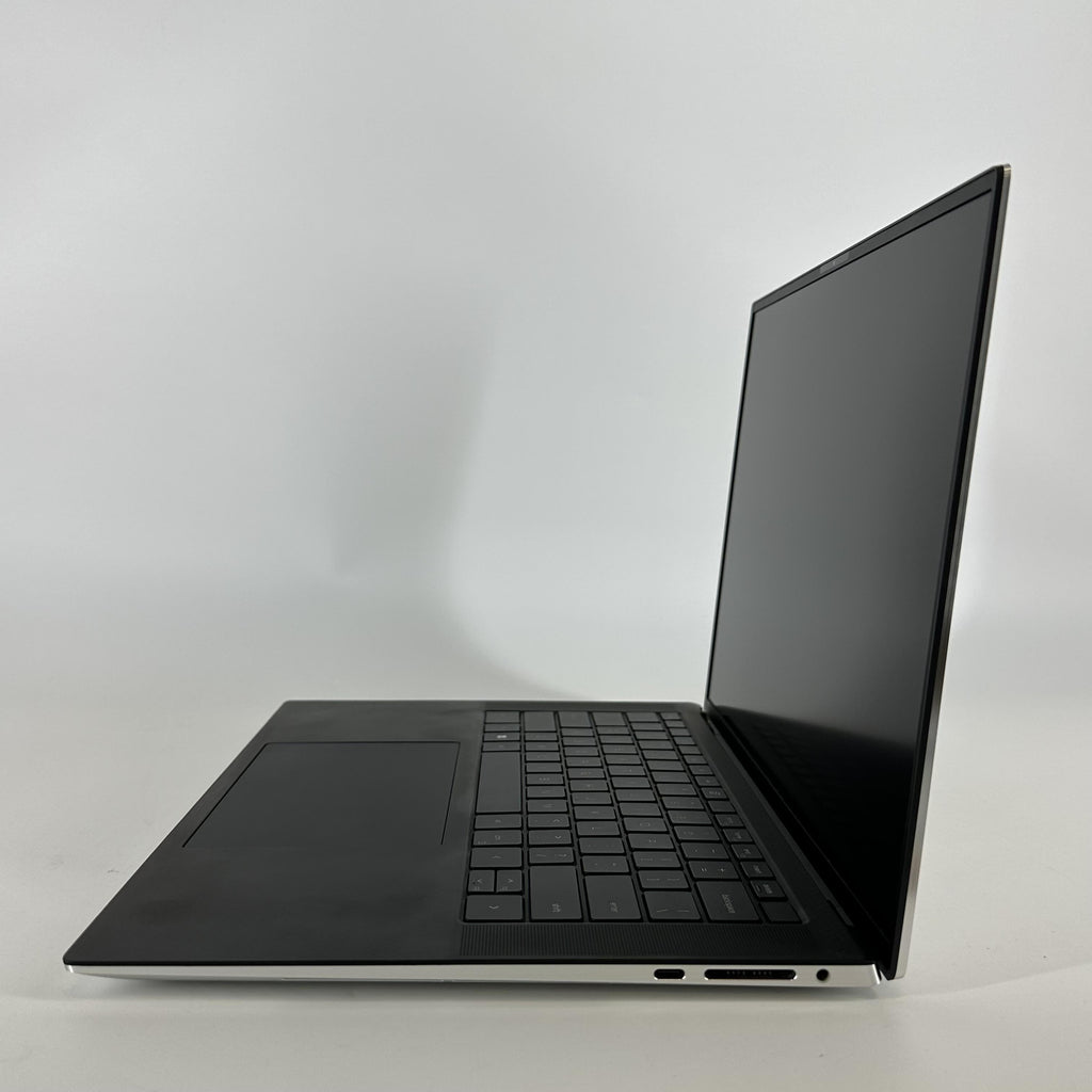 Dell XPS 15 9520 Silver 2.3 GHz Intel Core i7 12th Gen. 32GB RAM 512GB Solid State Drive NVIDIA GeForce RTX 3050 4 GB