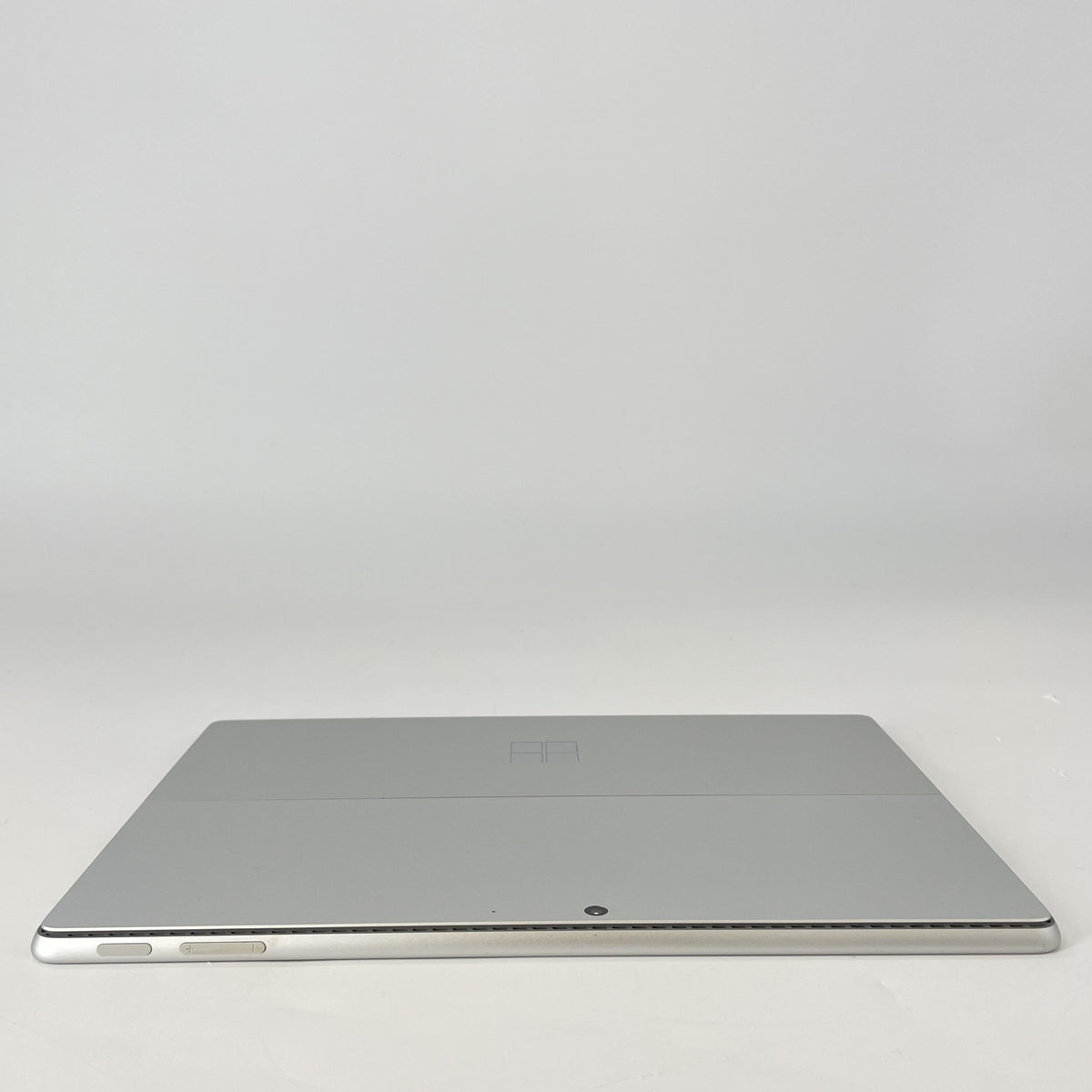 Microsoft Surface Pro 9 13 Platinum WiFi 2.7 GHz Intel Core i7 12th Gen. 16GB RAM 512GB Solid State Drive