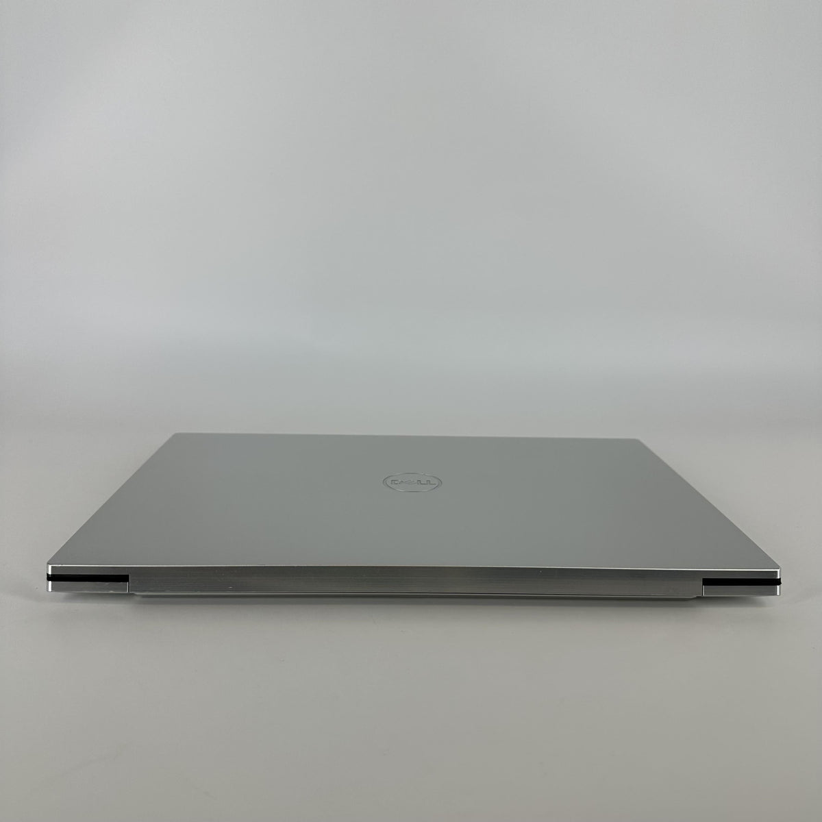 Dell XPS 17 9710 Silver 2.5 GHz Intel Core i9 11th Gen. 32GB RAM 1TB Solid State Drive NVIDIA GeForce RTX 3060 6 GB